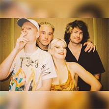 Amyl and The Sniffers