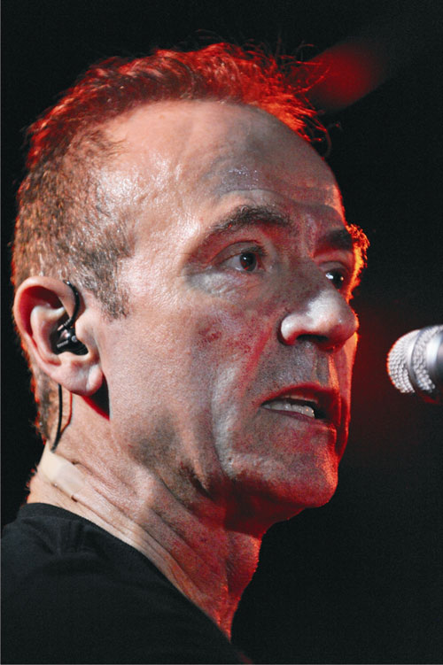 Hugh Cornwell live