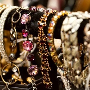 BRIGHTON RACECOURSE ANTIQUES AND VINTAGE FAIR