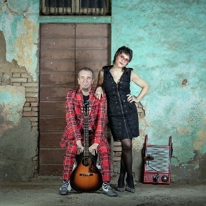 MAX & VERONICA
