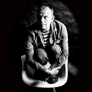 TOM HINGLEY (EX-INSPIRAL CARPETS) + TV PINS