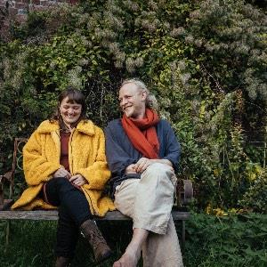 Hannah James & Toby Kuhn