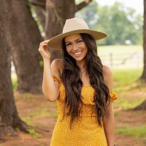 Jessica Lynn: More Than Music Unplugged