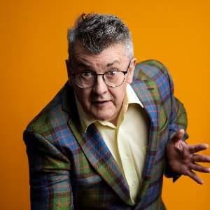 RIPPING YARMS COMEDY CLUB - JOE PASQUALE